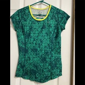 Ladies size small Nike running top